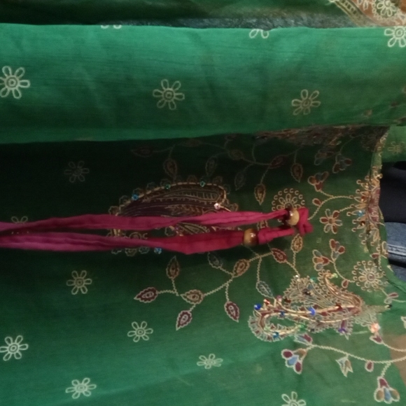 Cover up for bathing suit - Picture 3 of 6